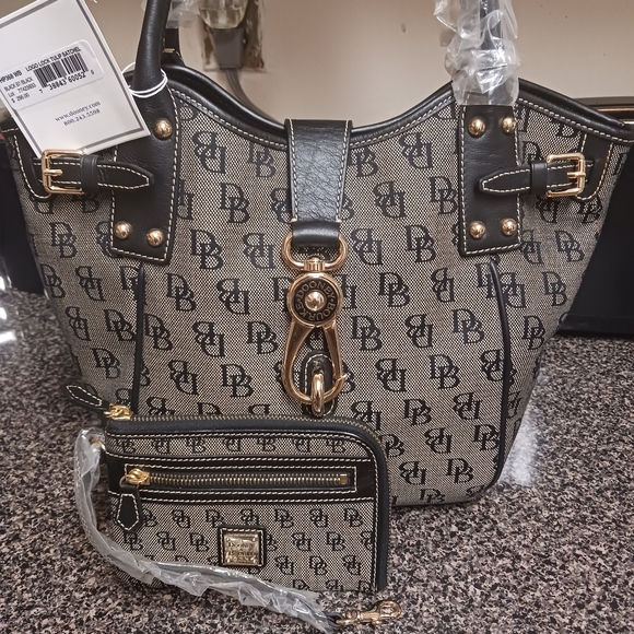 Dooney & Bourke Logo Lock Tulip Shape Satchel - Picture 2 of 2